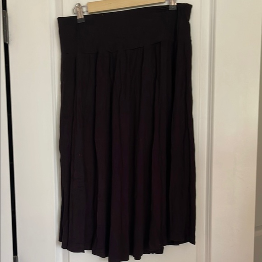 Elegant Black Skirt
